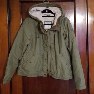 Abercrombie & Fitch sherpa-lined coat